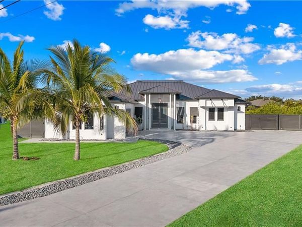 1817 SW 11th TER, CAPE CORAL, FL 33991