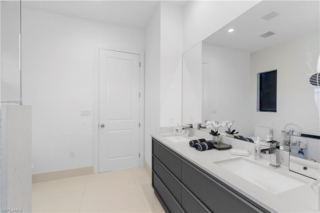 1817 SW 11th Ter, Cape Coral, FL 33991 Photo