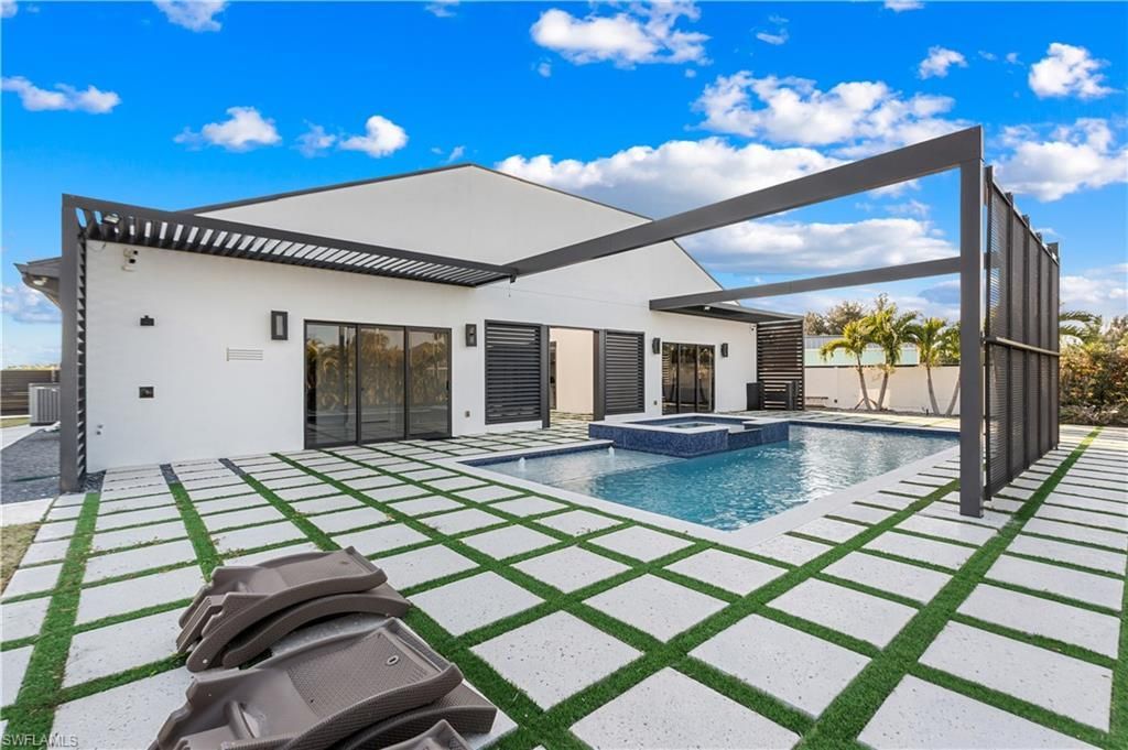 1817 SW 11th Ter, Cape Coral, FL 33991 Photo