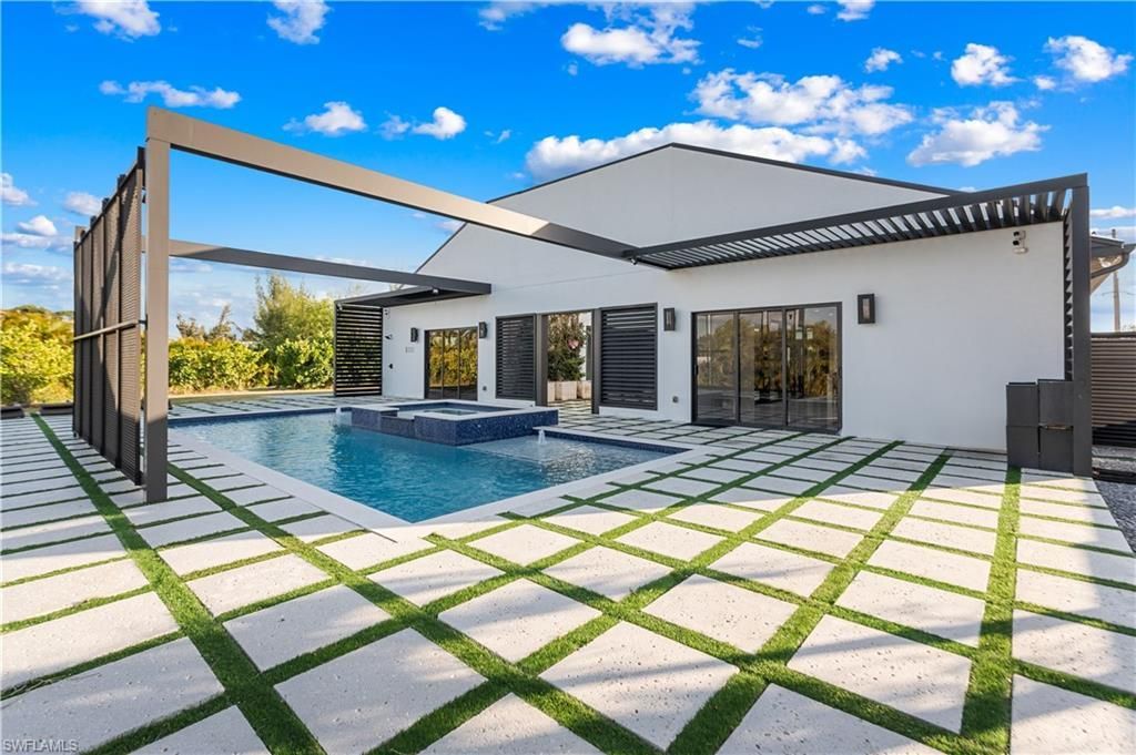 1817 SW 11th Ter, Cape Coral, FL 33991 Photo