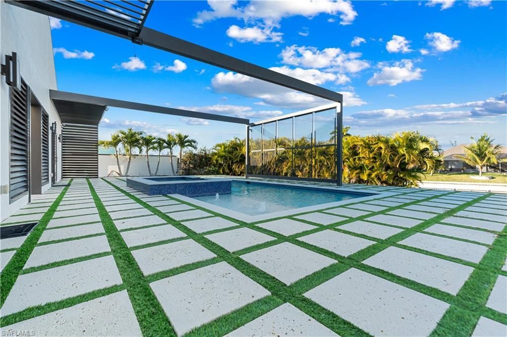 1817 SW 11th Ter, Cape Coral, FL 33991 Photo