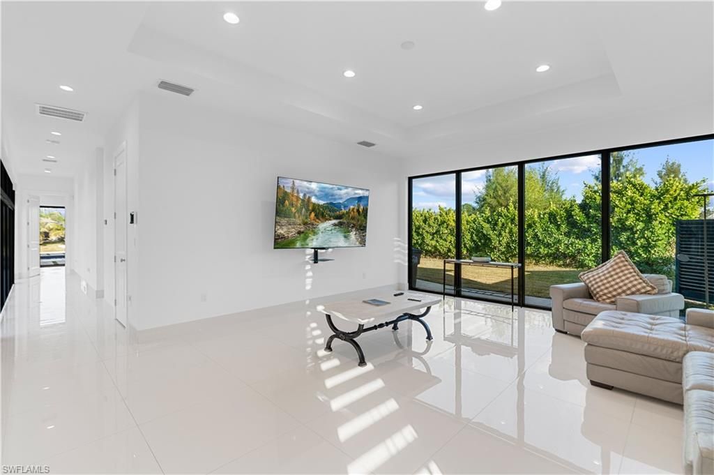 1817 SW 11th Ter, Cape Coral, FL 33991 Photo