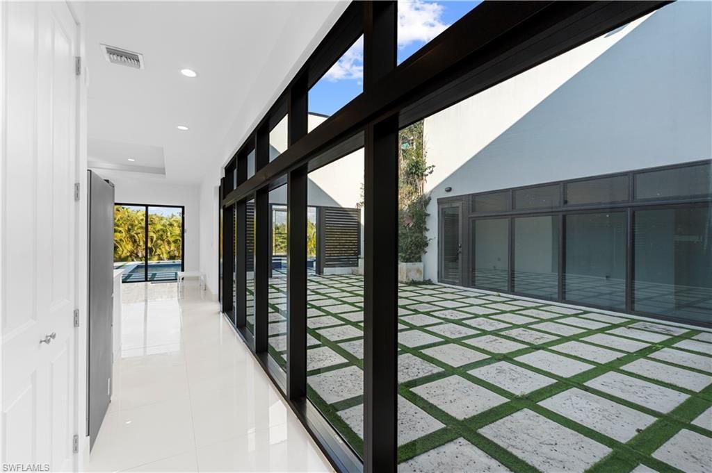 1817 SW 11th Ter, Cape Coral, FL 33991 Photo