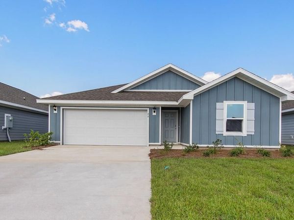 4143 Gulliver Drive, Chipley, FL 32428