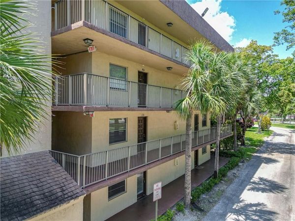 3101 NW 47th Terrace, Unit 227, Lauderdale Lakes, FL 33319