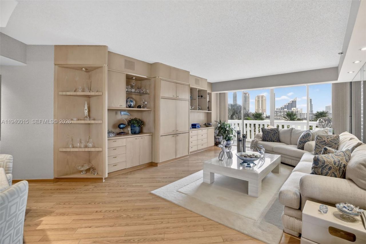3000 Island Blvd, Unit 502, Aventura, FL 33160 Photo