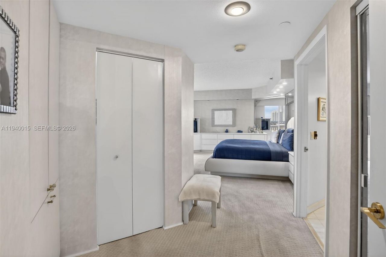 3000 Island Blvd, Unit 502, Aventura, FL 33160 Photo