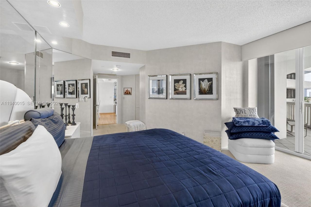 3000 Island Blvd, Unit 502, Aventura, FL 33160 Photo