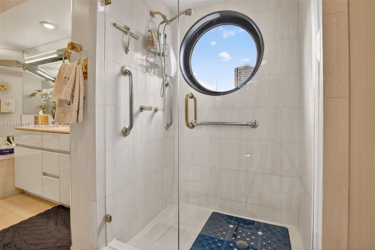 3000 Island Blvd, Unit 502, Aventura, FL 33160 Photo