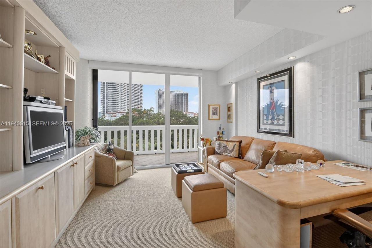 3000 Island Blvd, Unit 502, Aventura, FL 33160 Photo