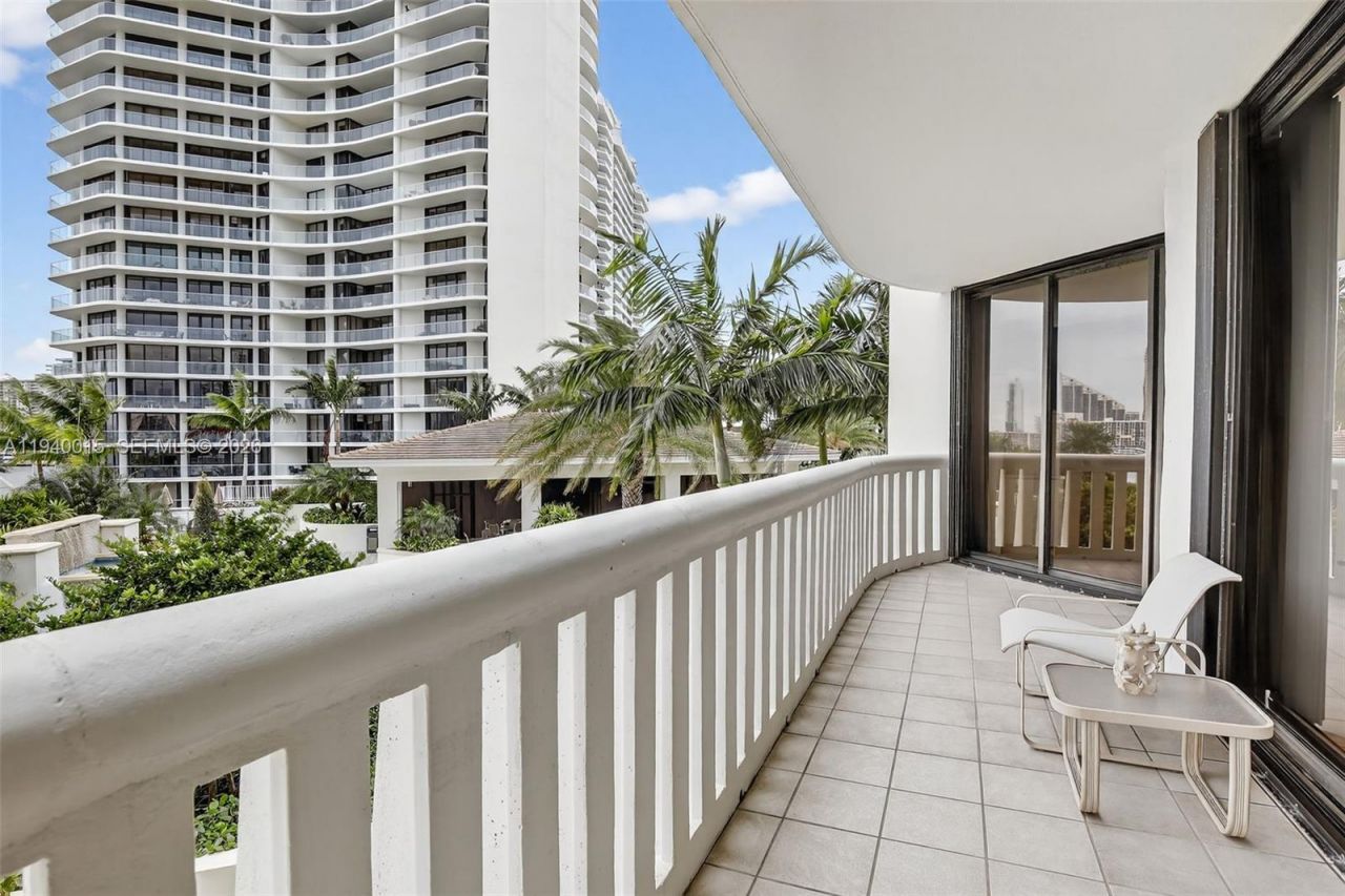 3000 Island Blvd, Unit 502, Aventura, FL 33160 Photo