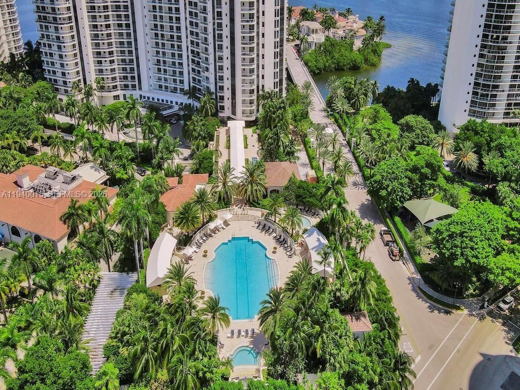 3000 Island Blvd, Unit 502, Aventura, FL 33160 Photo