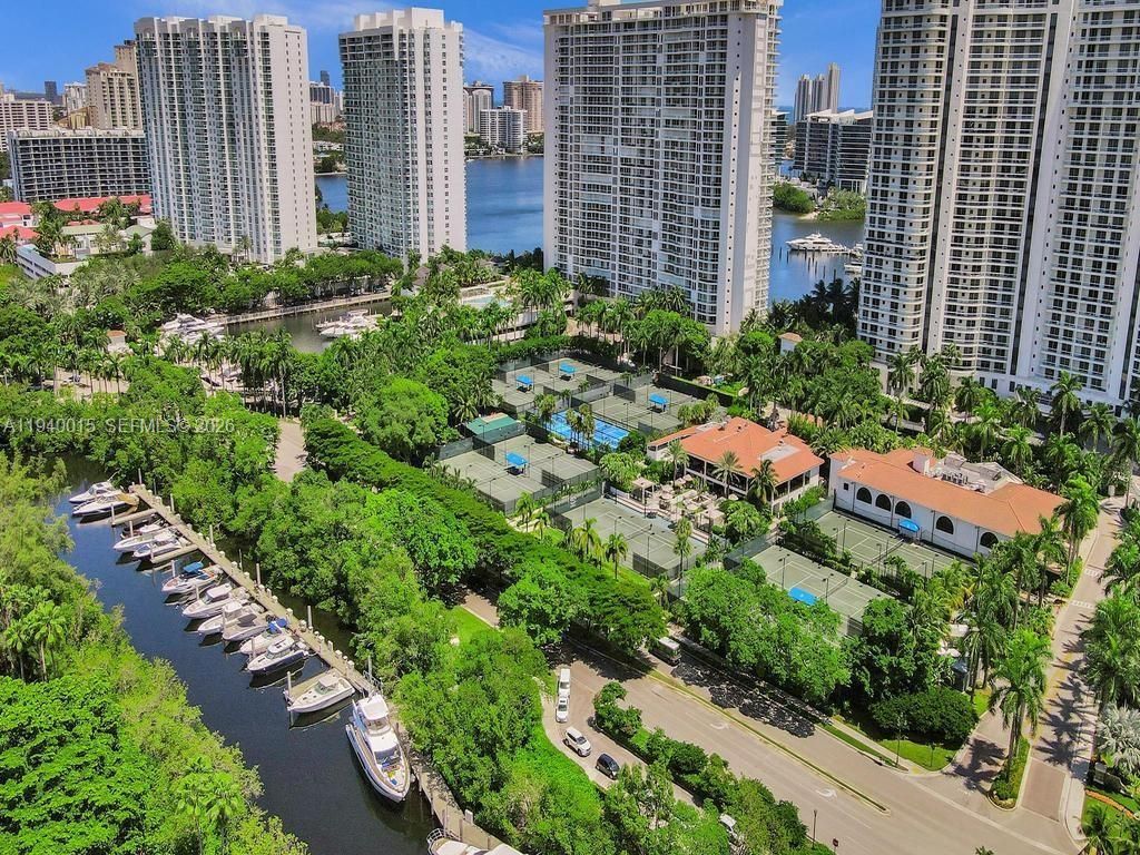 3000 Island Blvd, Unit 502, Aventura, FL 33160 Photo