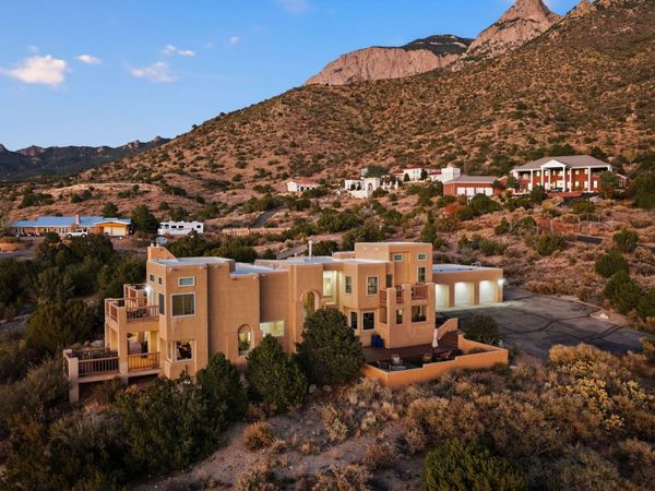 18 Tierra Monte Street NE, Albuquerque, NM 87122