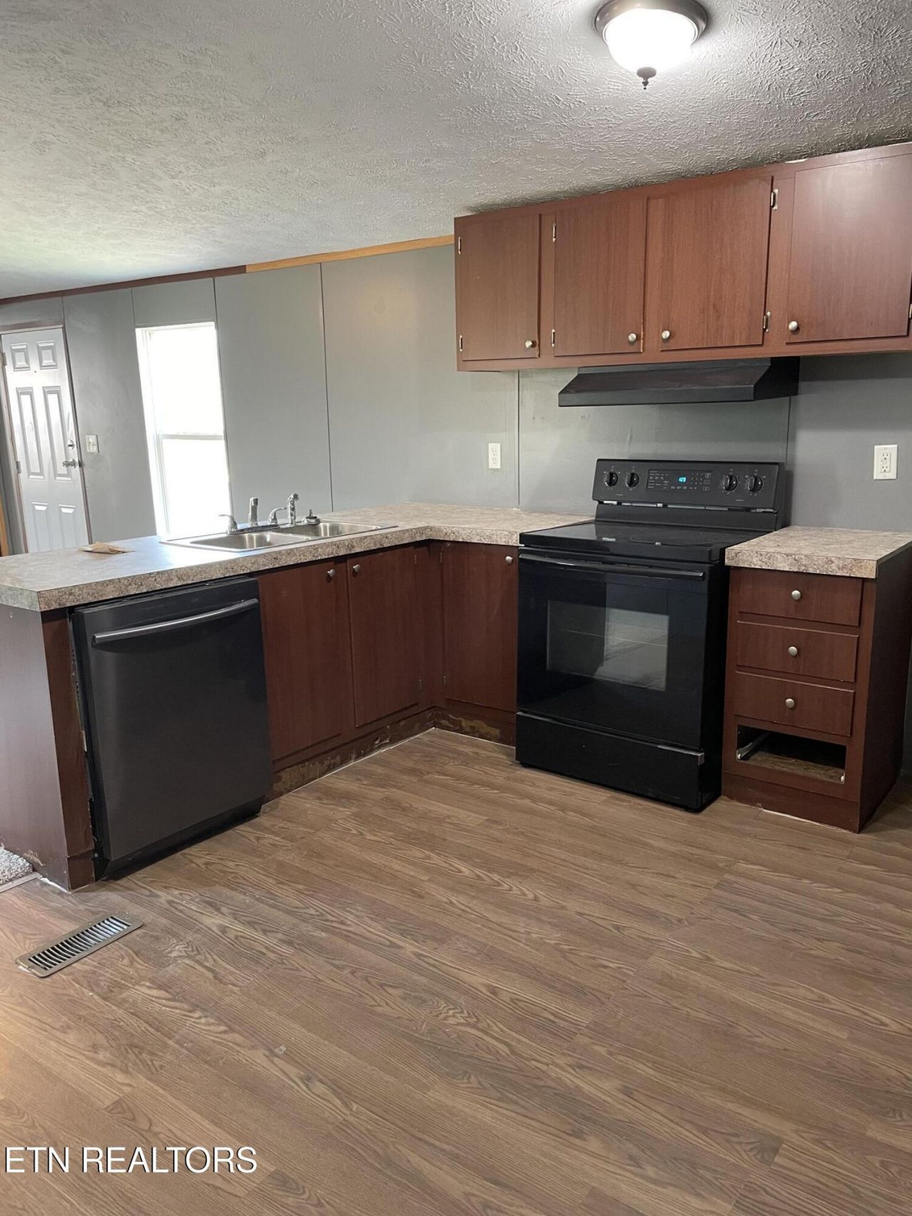 #14 1350 Kingswood, Talbott, TN 37877 Main Photo