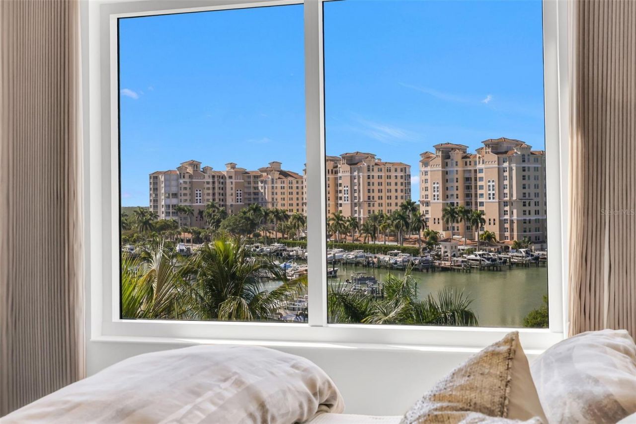 13675 Vanderbilt Drive, Unit 605, Naples, FL 34110 Photo
