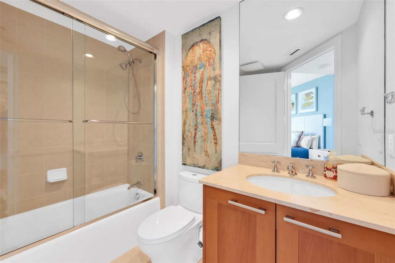 13675 Vanderbilt Drive, Unit 605, Naples, FL 34110 Photo