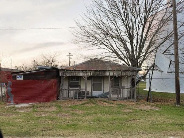 431 SW Front ST, Bartlett, TX 76511