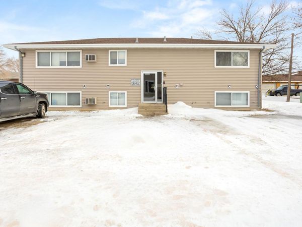 3002 7 1/2 Avenue N, Fargo, ND 58102