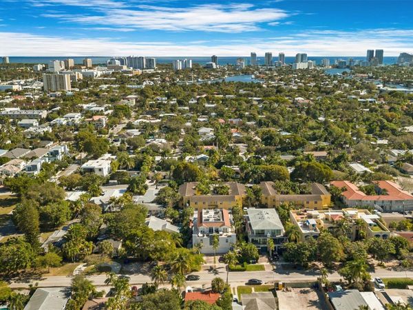 732 NE 15th Avenue, Fort Lauderdale, FL 33304