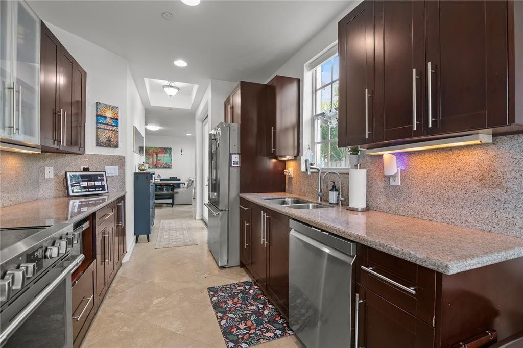 732 NE 15th Avenue, Fort Lauderdale, FL 33304 Photo