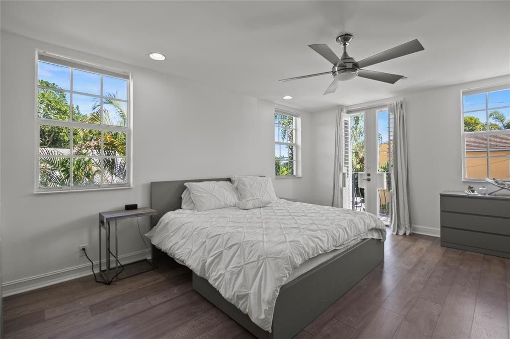 732 NE 15th Avenue, Fort Lauderdale, FL 33304 Photo