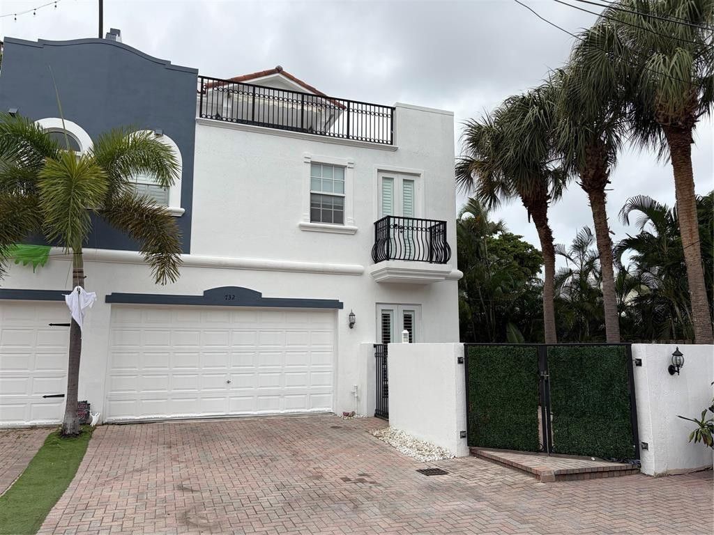 732 NE 15th Avenue, Fort Lauderdale, FL 33304 Photo