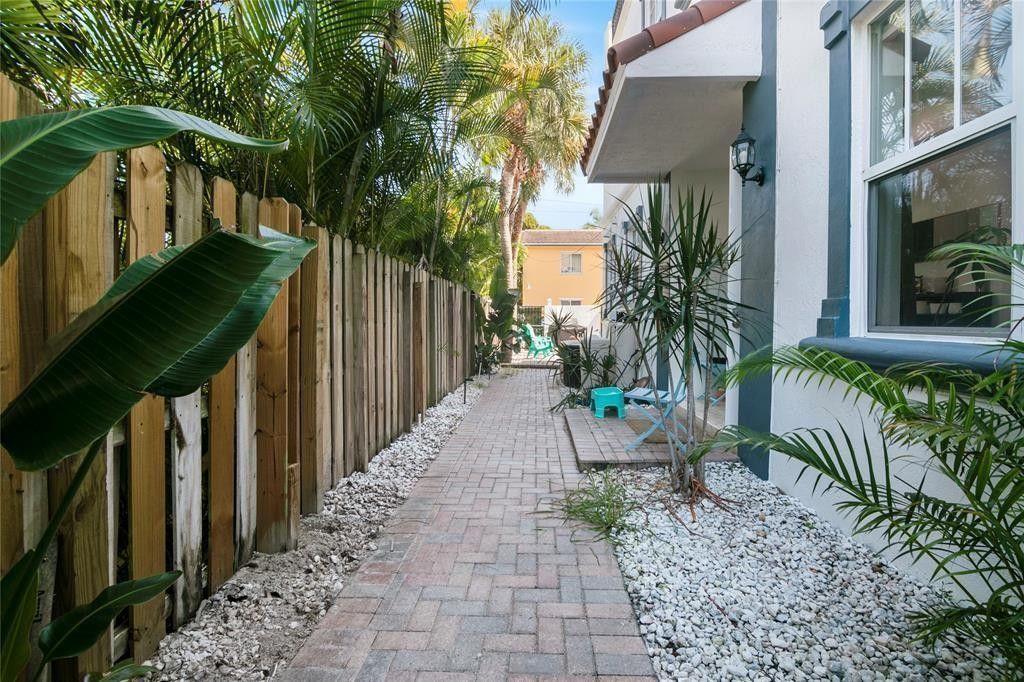 732 NE 15th Avenue, Fort Lauderdale, FL 33304 Photo