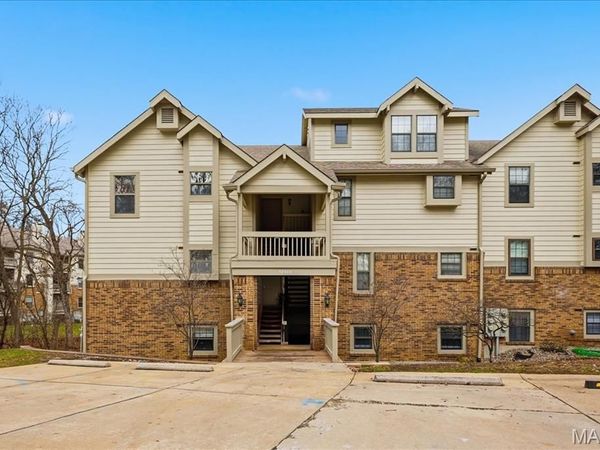 12966 Bryce Canyon Drive, Unit B, Maryland Heights, MO 63043