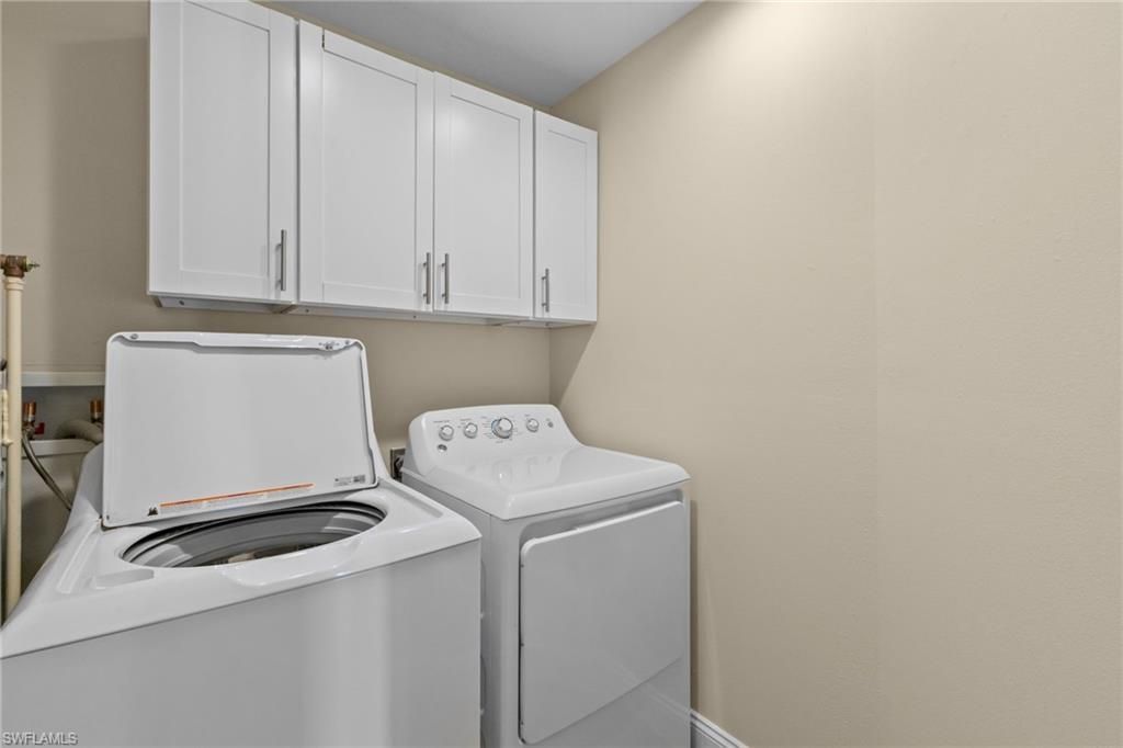 2215 Chesterbrook Ct, Unit 203, Naples, FL 34109 Photo