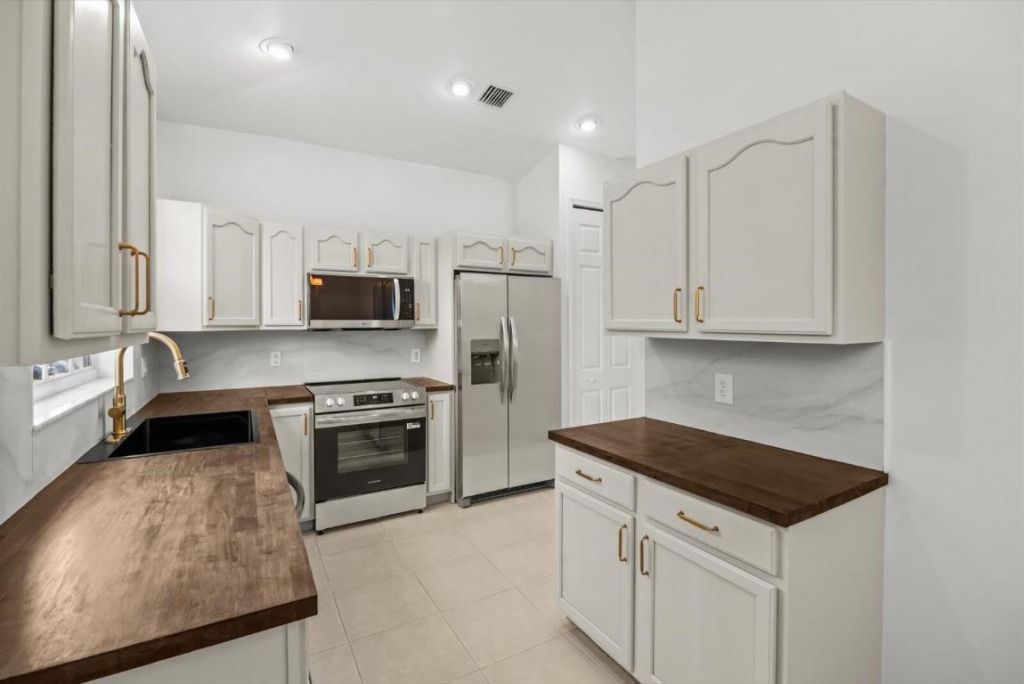 8406 Mulligan Circle, Port Saint Lucie, FL 34986 Photo