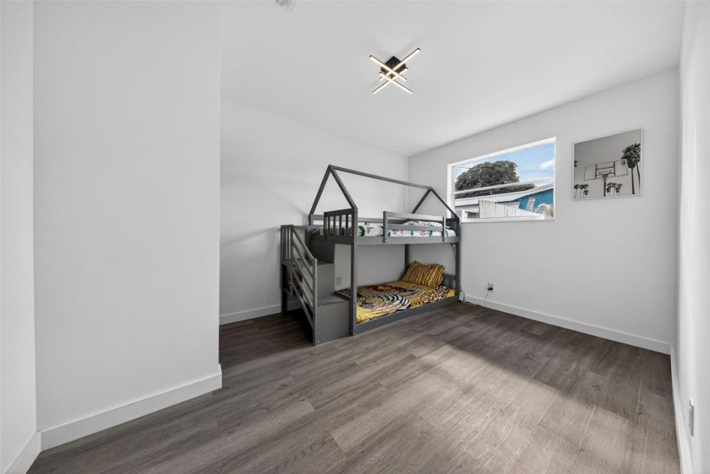 4390 NW 38th Avenue, Fort Lauderdale, FL 33309 Photo