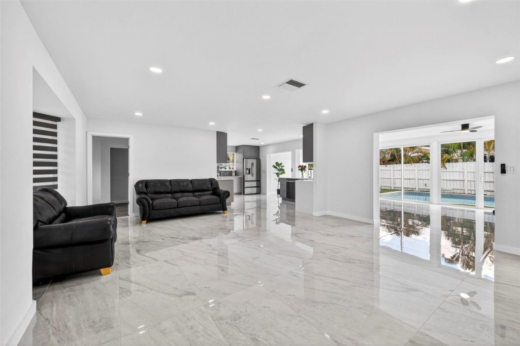 4390 NW 38th Avenue, Fort Lauderdale, FL 33309 Photo