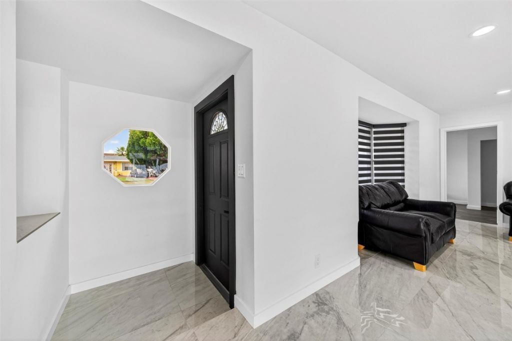 4390 NW 38th Avenue, Fort Lauderdale, FL 33309 Photo