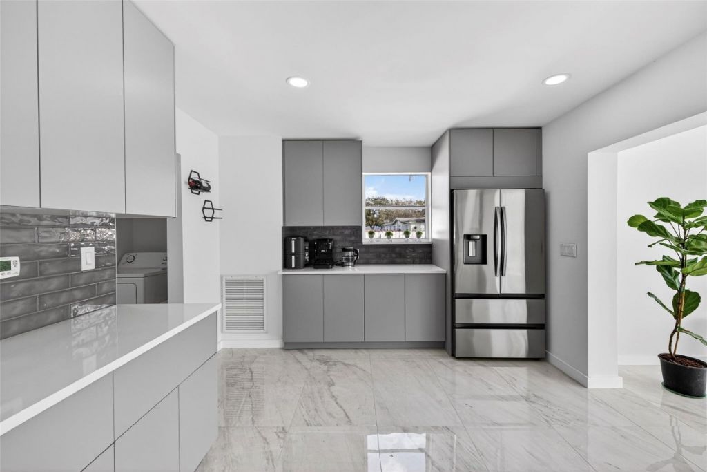 4390 NW 38th Avenue, Fort Lauderdale, FL 33309 Photo