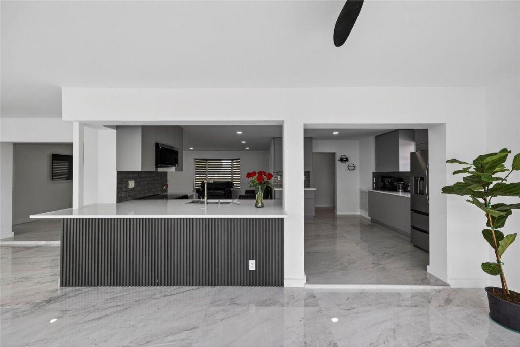 4390 NW 38th Avenue, Fort Lauderdale, FL 33309 Photo