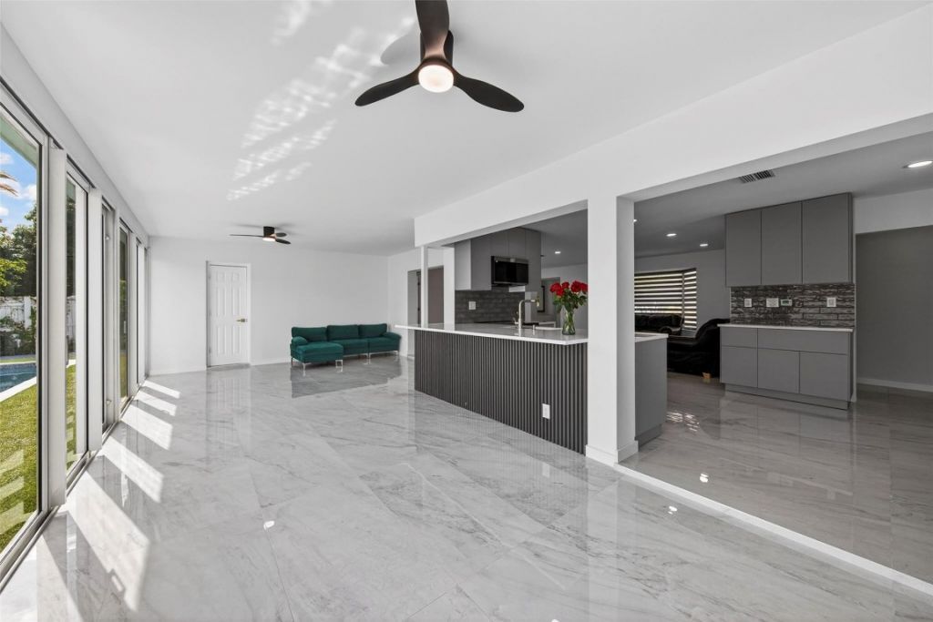 4390 NW 38th Avenue, Fort Lauderdale, FL 33309 Photo