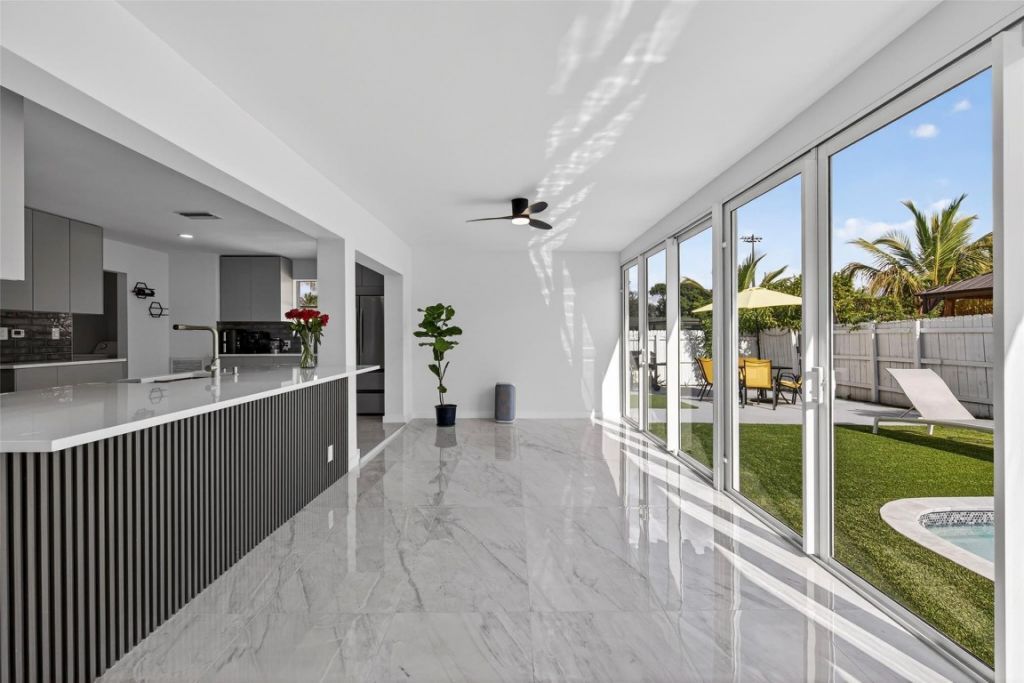 4390 NW 38th Avenue, Fort Lauderdale, FL 33309 Photo