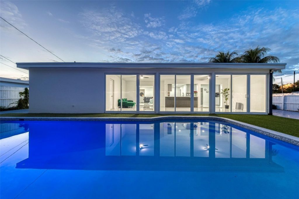 4390 NW 38th Avenue, Fort Lauderdale, FL 33309 Photo