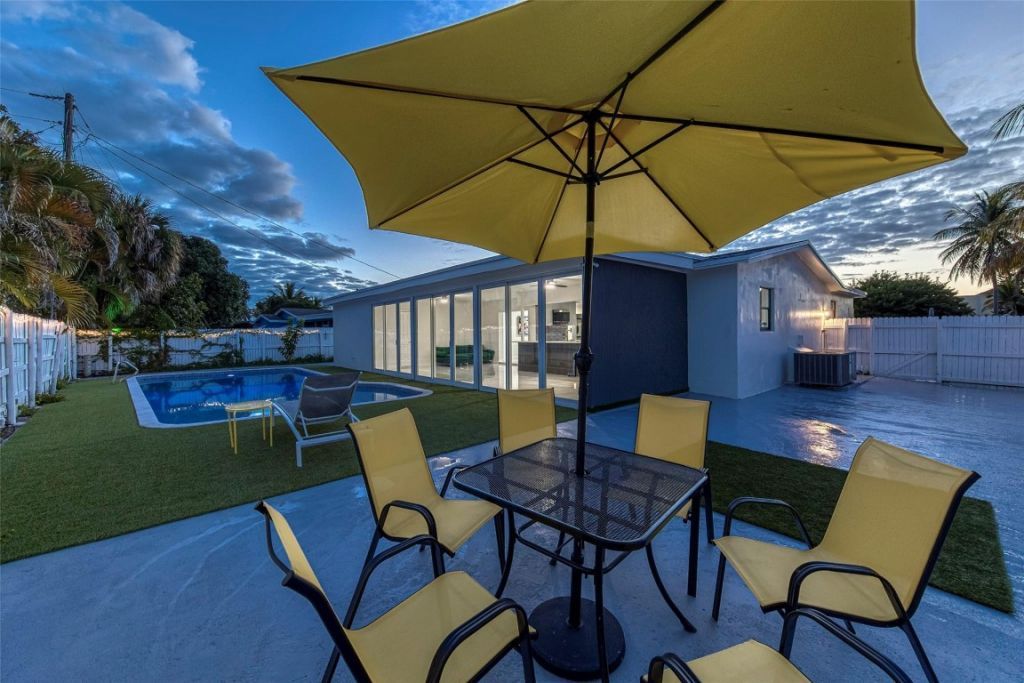 4390 NW 38th Avenue, Fort Lauderdale, FL 33309 Photo