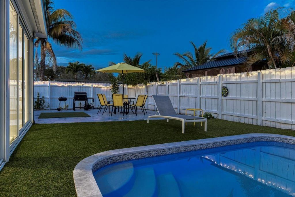 4390 NW 38th Avenue, Fort Lauderdale, FL 33309 Photo