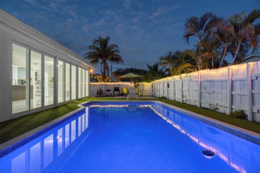 4390 NW 38th Avenue, Fort Lauderdale, FL 33309 Photo