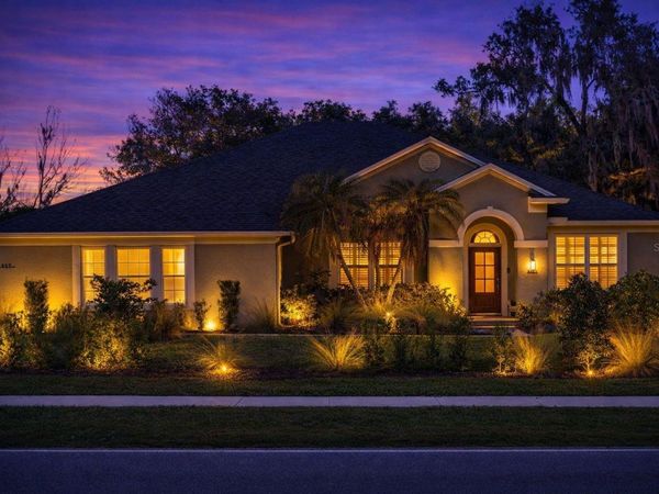 607 E OAKLAND AVENUE, WINTER GARDEN, FL 34787