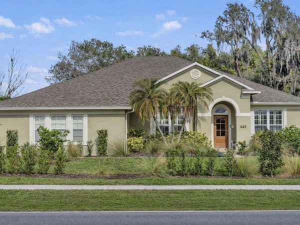 607 E OAKLAND AVENUE, WINTER GARDEN, FL 34787