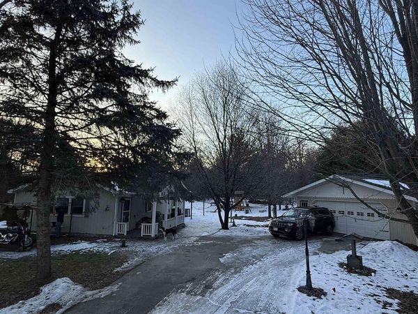 607 W WHISPERING CIRCLE, Redgranite, WI 54970