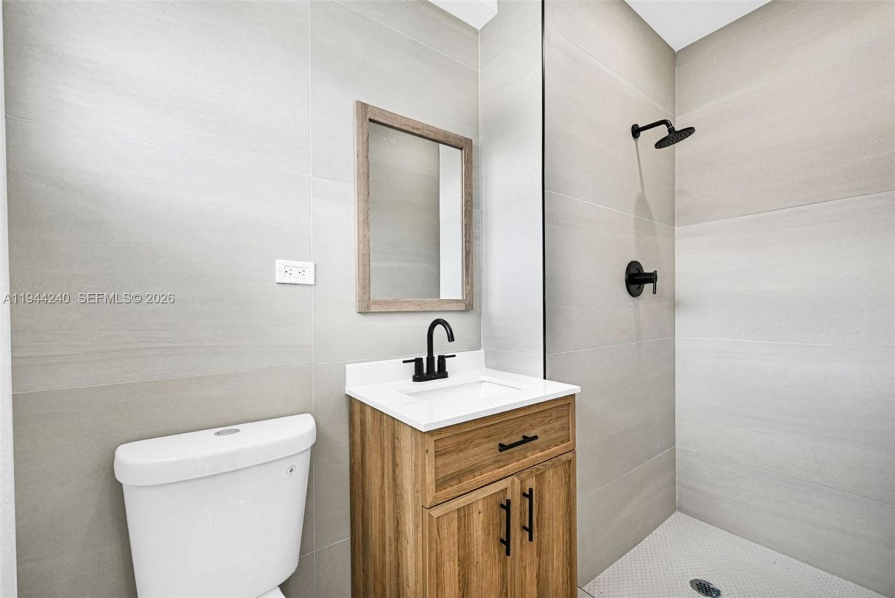 1918 NW 185th St, Miami Gardens, FL 33056 Photo