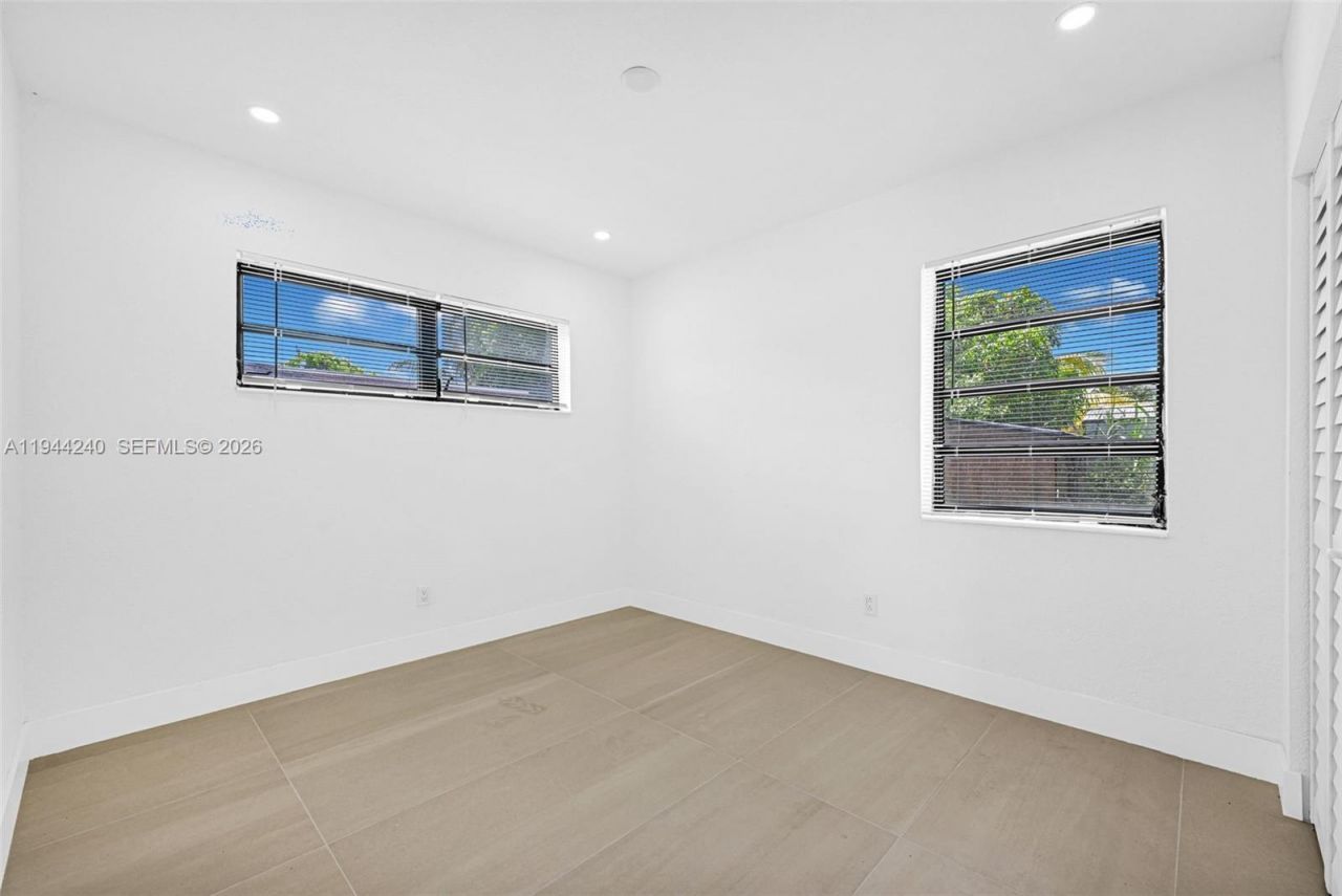 1918 NW 185th St, Miami Gardens, FL 33056 Photo