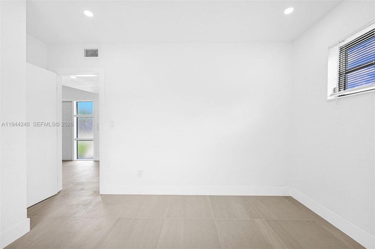 1918 NW 185th St, Miami Gardens, FL 33056 Photo