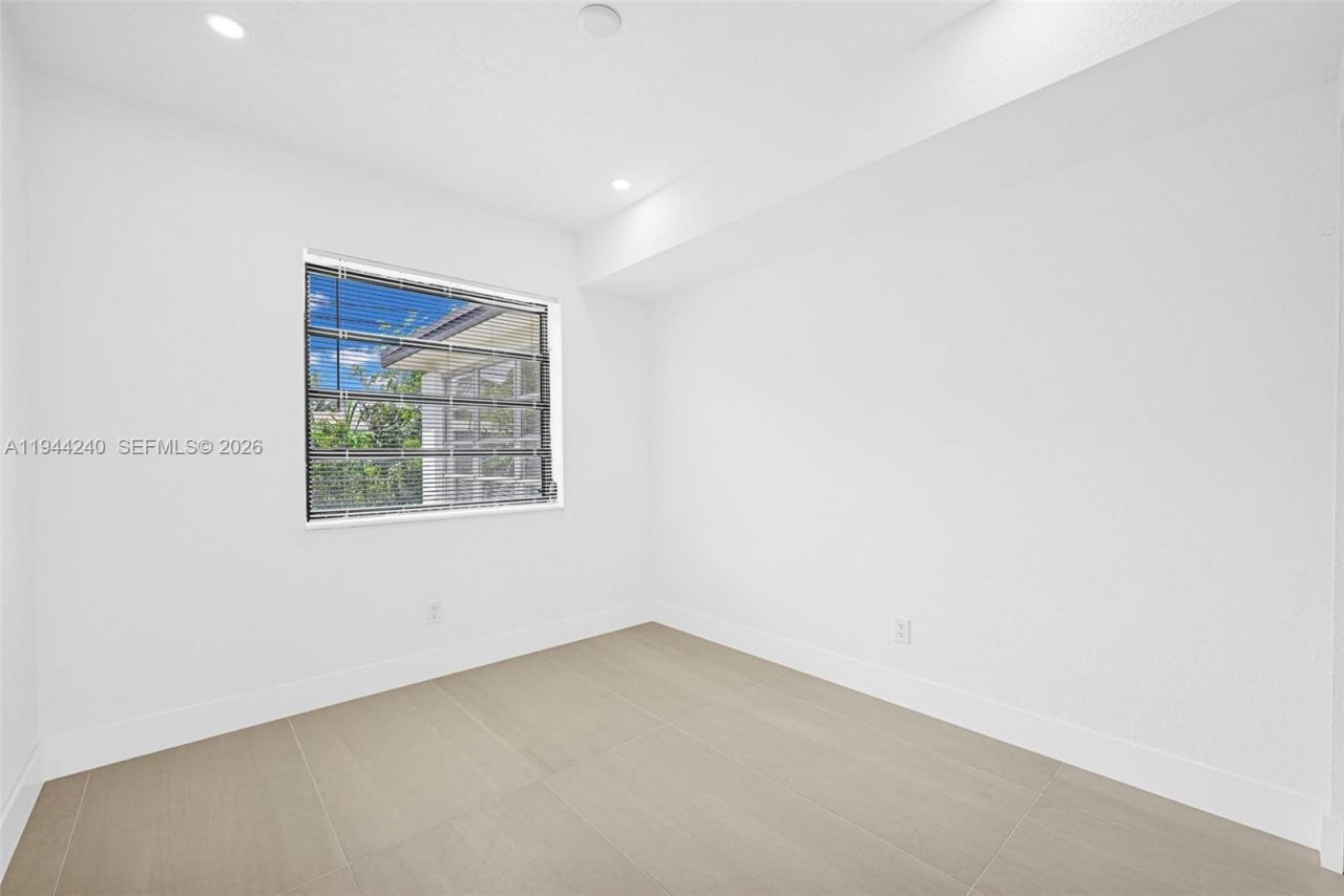 1918 NW 185th St, Miami Gardens, FL 33056 Photo