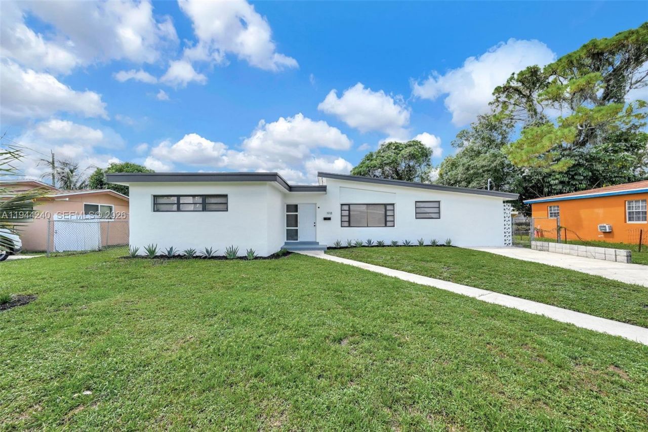 1918 NW 185th St, Miami Gardens, FL 33056 Photo